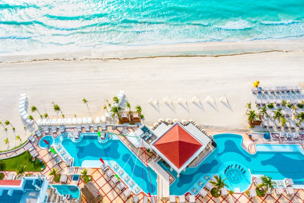 Cómo elegir el hospedaje correcto: hotel de playa todo incluido