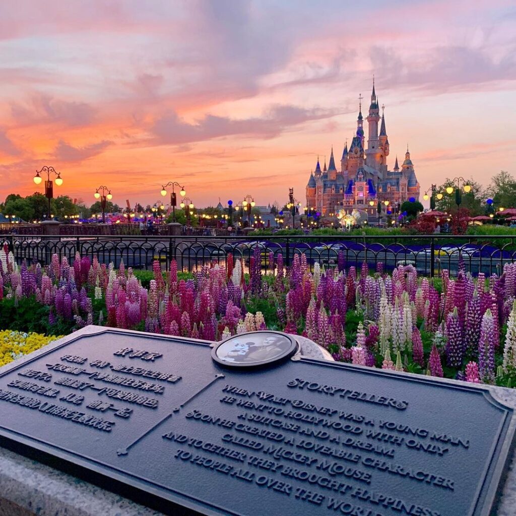 Cuántos parques de Disney hay: Dos en China: Uno en Hong Kong y uno en Shanghai