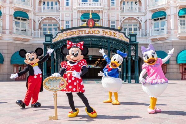 ¿Por qué visitar Disneyland Paris?